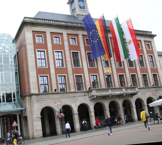 Neuss_Rathaus.JPG